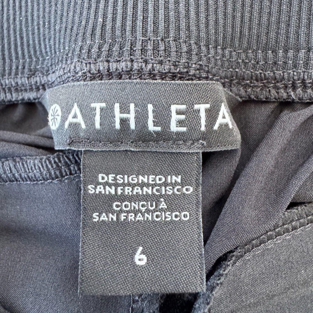 Athleta Brooklyn Mid Rise Ankle Pant Black
Size 6 - Picture 4 of 6